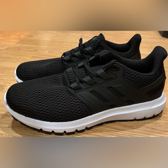 adidas Shoes - Adidas Women's Ultimashow Black Running Shoes Size 8.5 Brand New